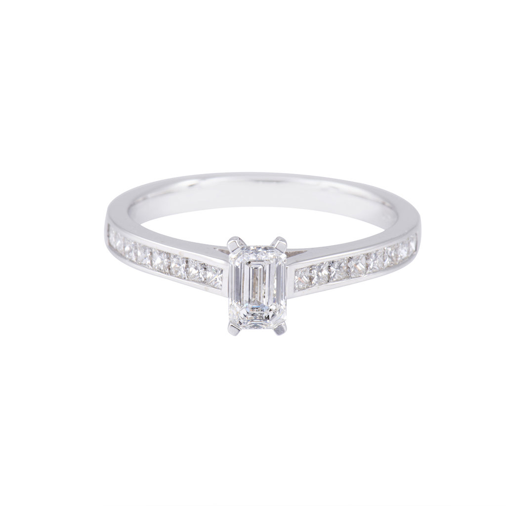 18ct White Gold 0.79ct Emerald Cut Diamond Ring