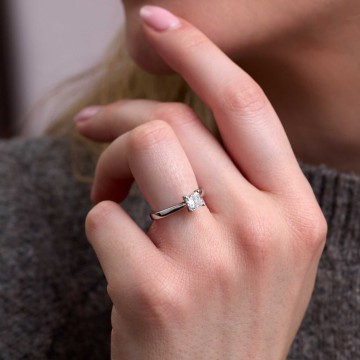 Platinum Princess Cut 1.00ct Diamond Solitaire Ring