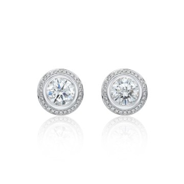 18ct White Gold Brilliant Cut 2.60ct Diamond Halo Stud Earrings