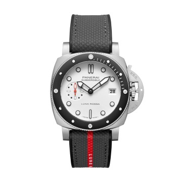 Panerai Submersible Luna Rossa PAM01579