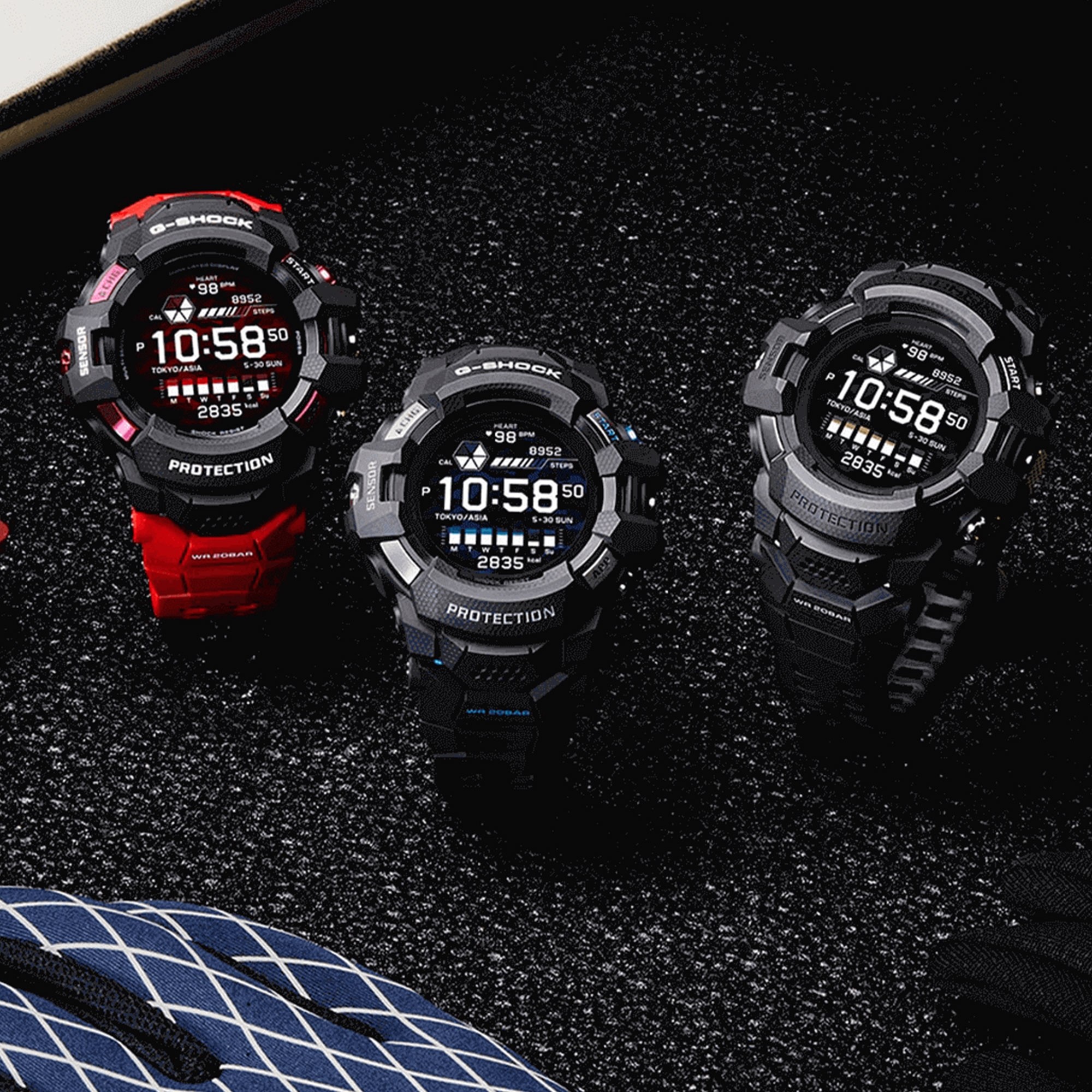 GShock Squad Pro Mens Smart Watch GSWH10001ER