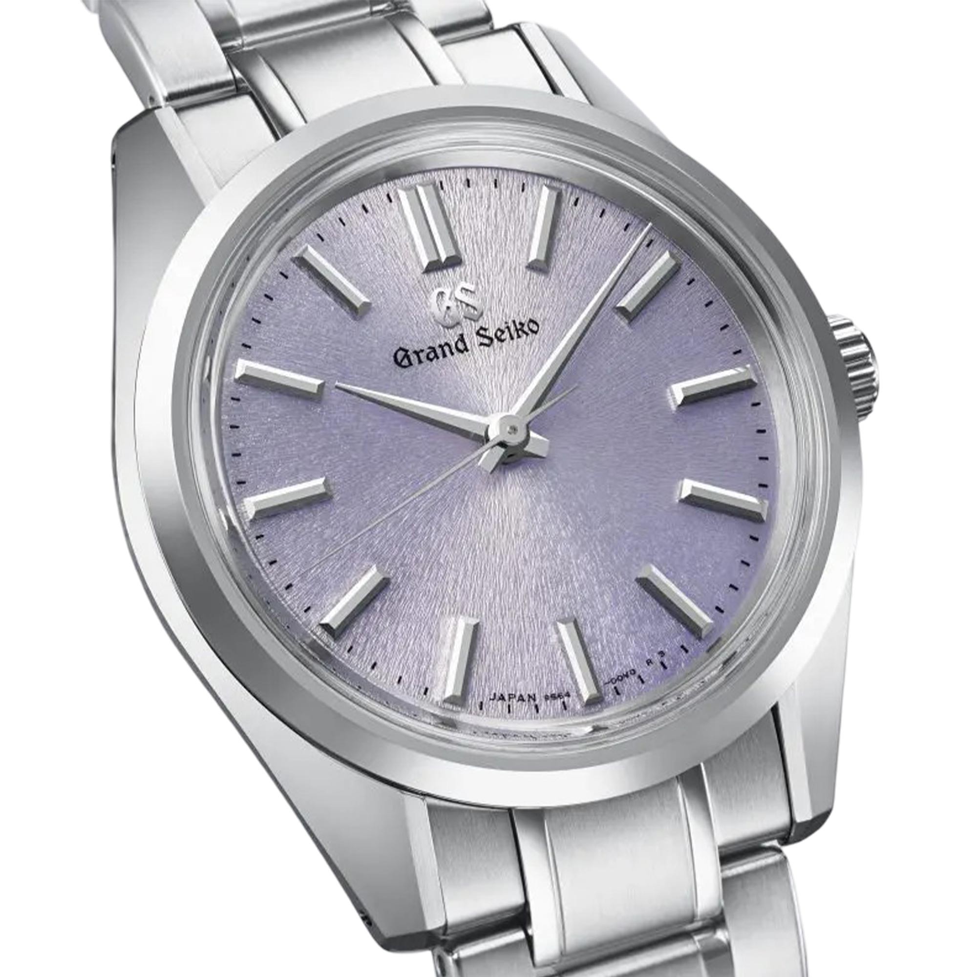 s.b.g GS SBGX335 9F quartz diver on Fitted Rubber strap (from the