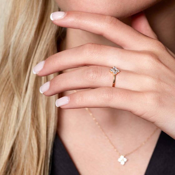 18ct Yellow Gold Round Brilliant 0.40ct Diamond Flower Cluster Ring