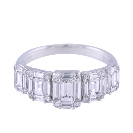 18ct White Gold 1.40ct Baguette Diamond Fancy Band