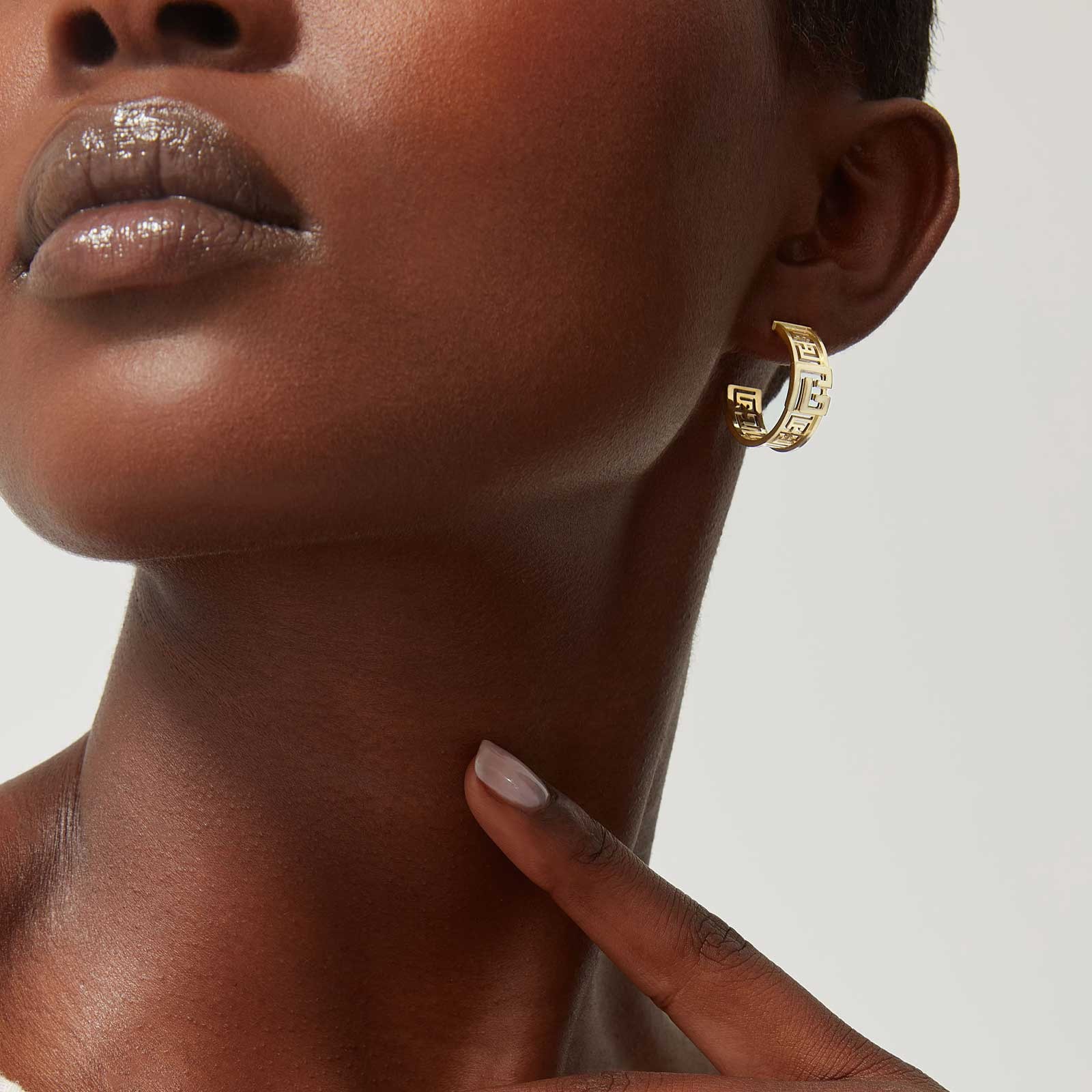 【SENTIMENTS】NO.161 EARRING▲IVE着用 Balmain 18ct Yellow Gold Labyrinth Frieze Single Hoop