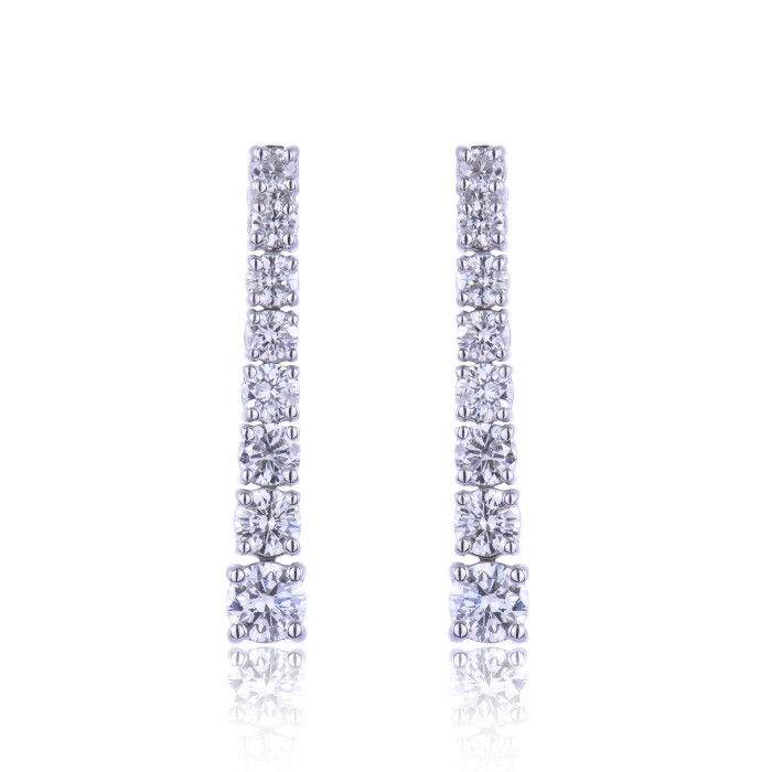 18ct White Gold 1.10ct Diamond Drop Earrings