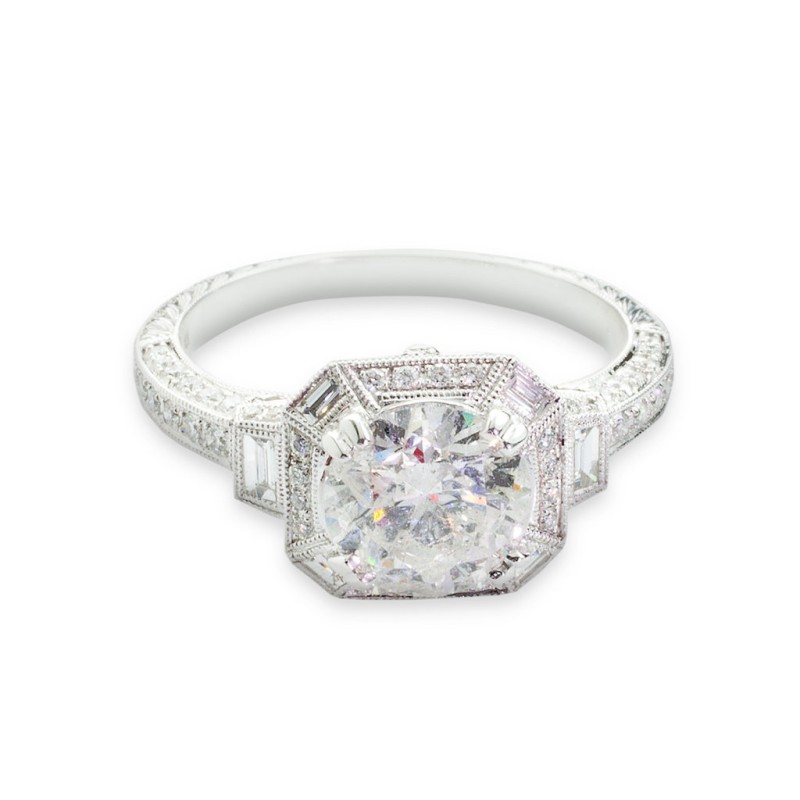 Certificated 18ct White Gold 1.81ct Round Brilliant Diamond Cluster and Diamond Shoulders Ring