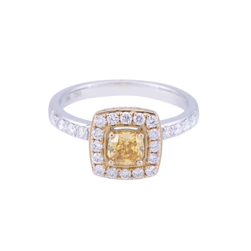18ct Gold Cushion Cut Diamond 4 claw and Round Brilliant Diamond Cluster Ring 1.14ct. Clarity VVS2