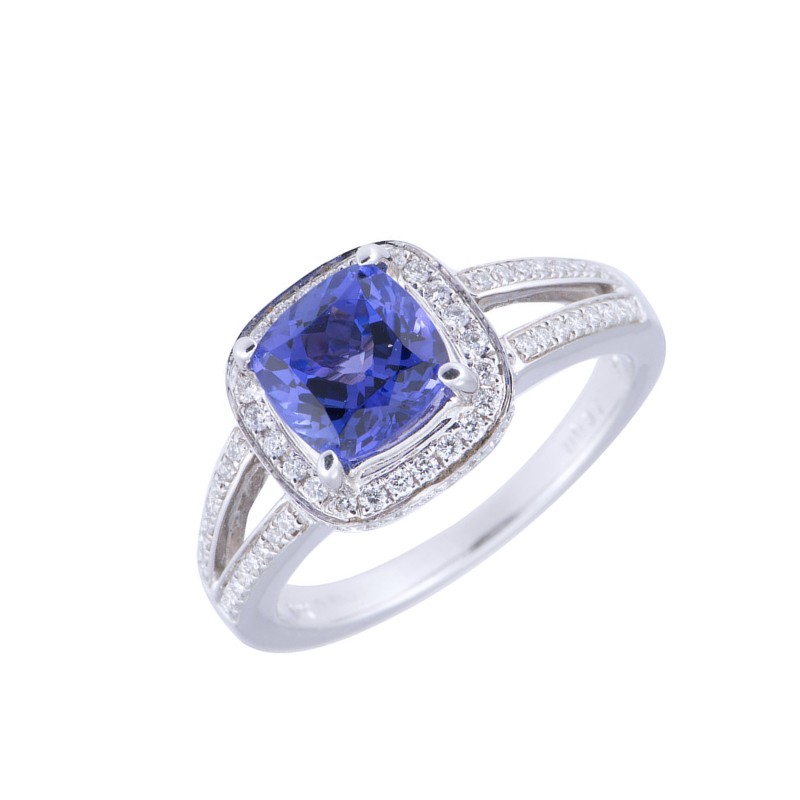 14ct white gold princess cut 1.75ct tanzanite and 0.38ct round brilliant diamond cluster