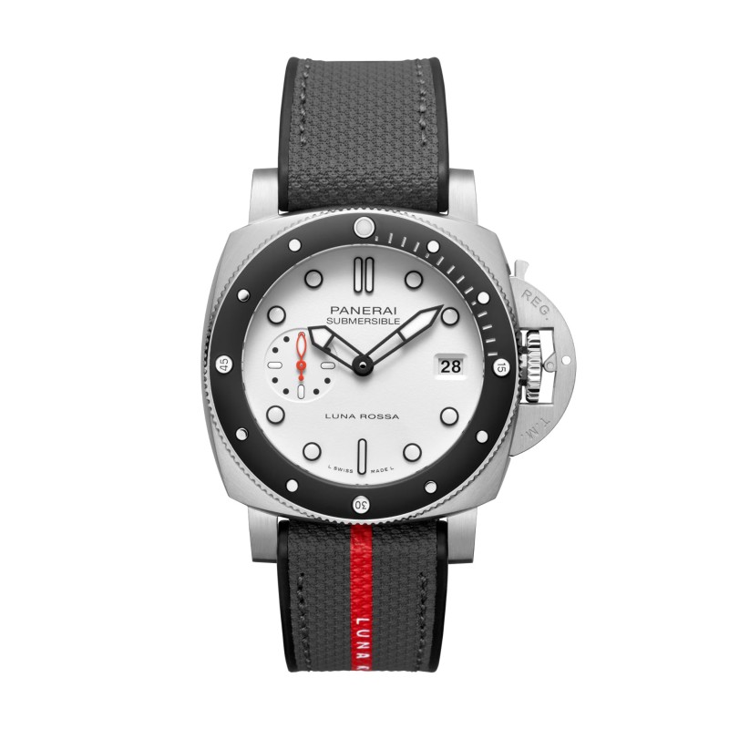 Panerai Submersible Luna Rossa PAM01579