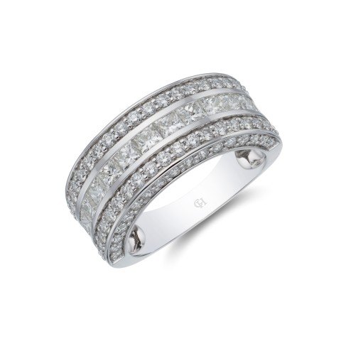 18ct White Gold 3.35ct Princess Cut And Round Brilliant Diamond Fancy Band Ring