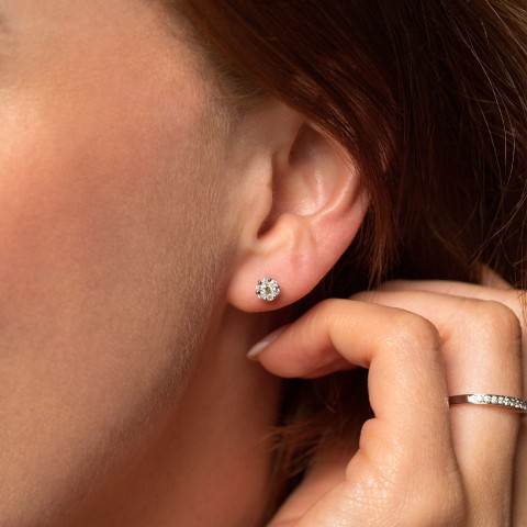 9ct White Gold Brilliant Cut 0.30ct Diamond Cluster Stud Earrings