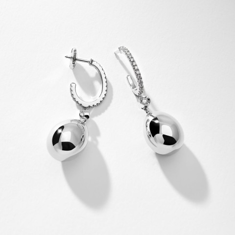 Fabergé Essence White Gold Diamond Pavé Egg Drop Earrings 1188EA2301