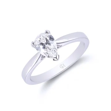 18ct White Gold Oval Cut Tanzanite and Brilliant Cut Diamond 3.12ct Three Stone Ring