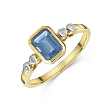 9ct Yellow Gold Emerald Cut 0.90ct Blue Topaz Rub Over Ring With Diamond Shoulders