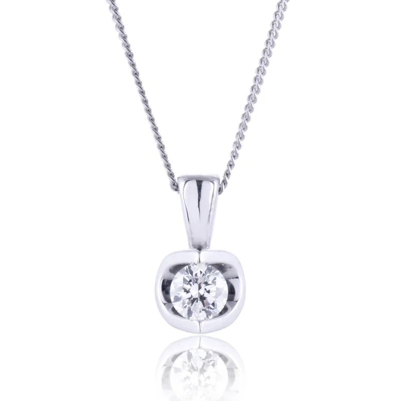 18ct White Gold Brilliant Cut 0.30ct Diamond Pendant