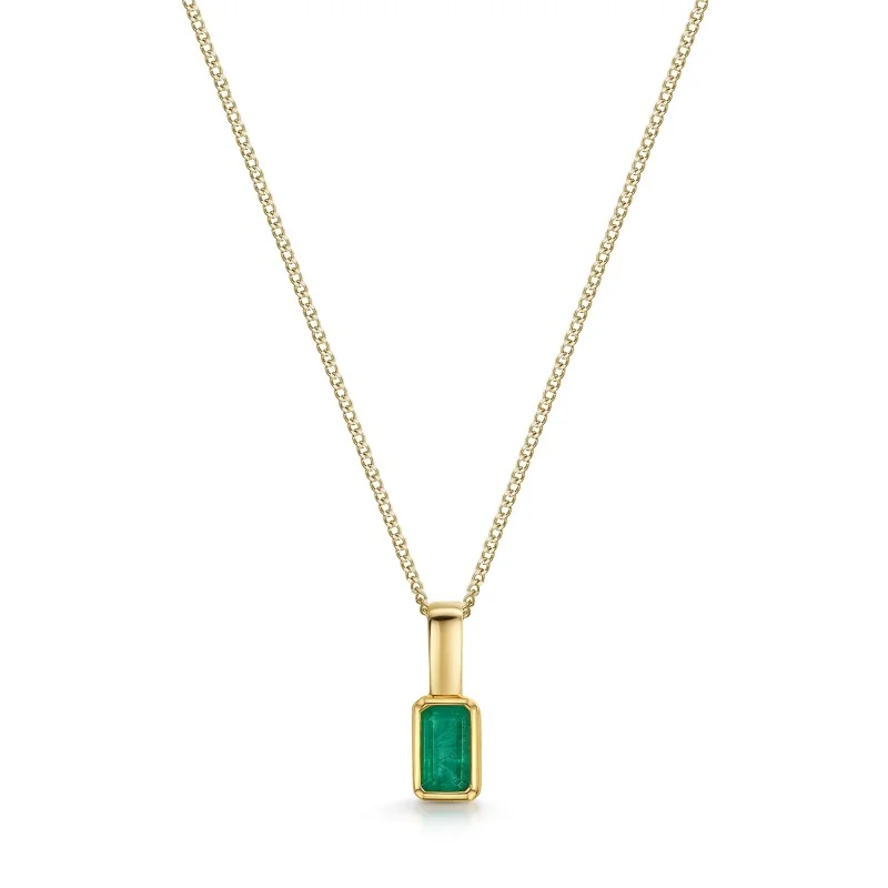 9ct Yellow Gold Emerald Cut 0.25ct Emerald Solitaire Pendant