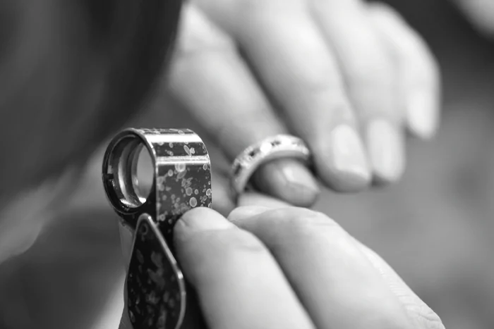 Polishing/rhodium (to the highest standard) Polishing/rhodium (to the highest standard)