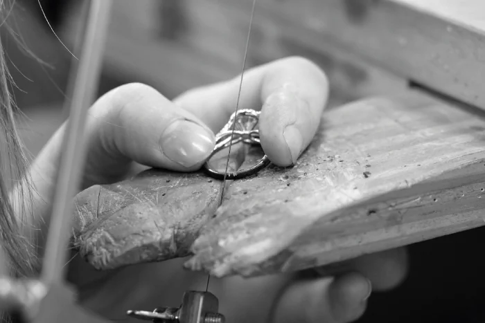 Polishing/rhodium (to the highest standard) Polishing/rhodium (to the highest standard)