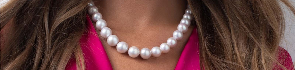 pearl string necklace​