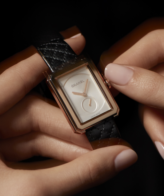 230731_PREMIE_RE_Chisholm_Hunter_Collection_Tile_Boyfriend_528x630