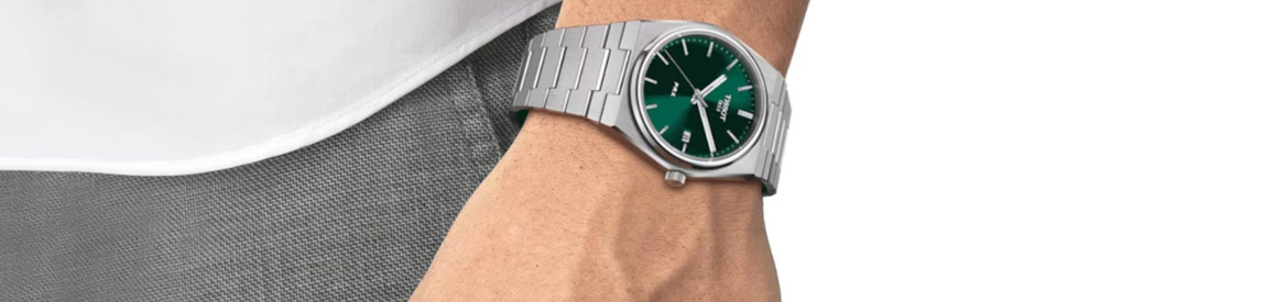 model shot of tissot green dial